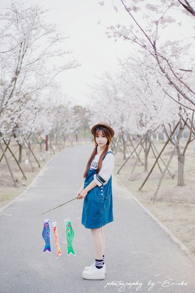 乱伦故事：儿子和偷情母亲的性爱故事