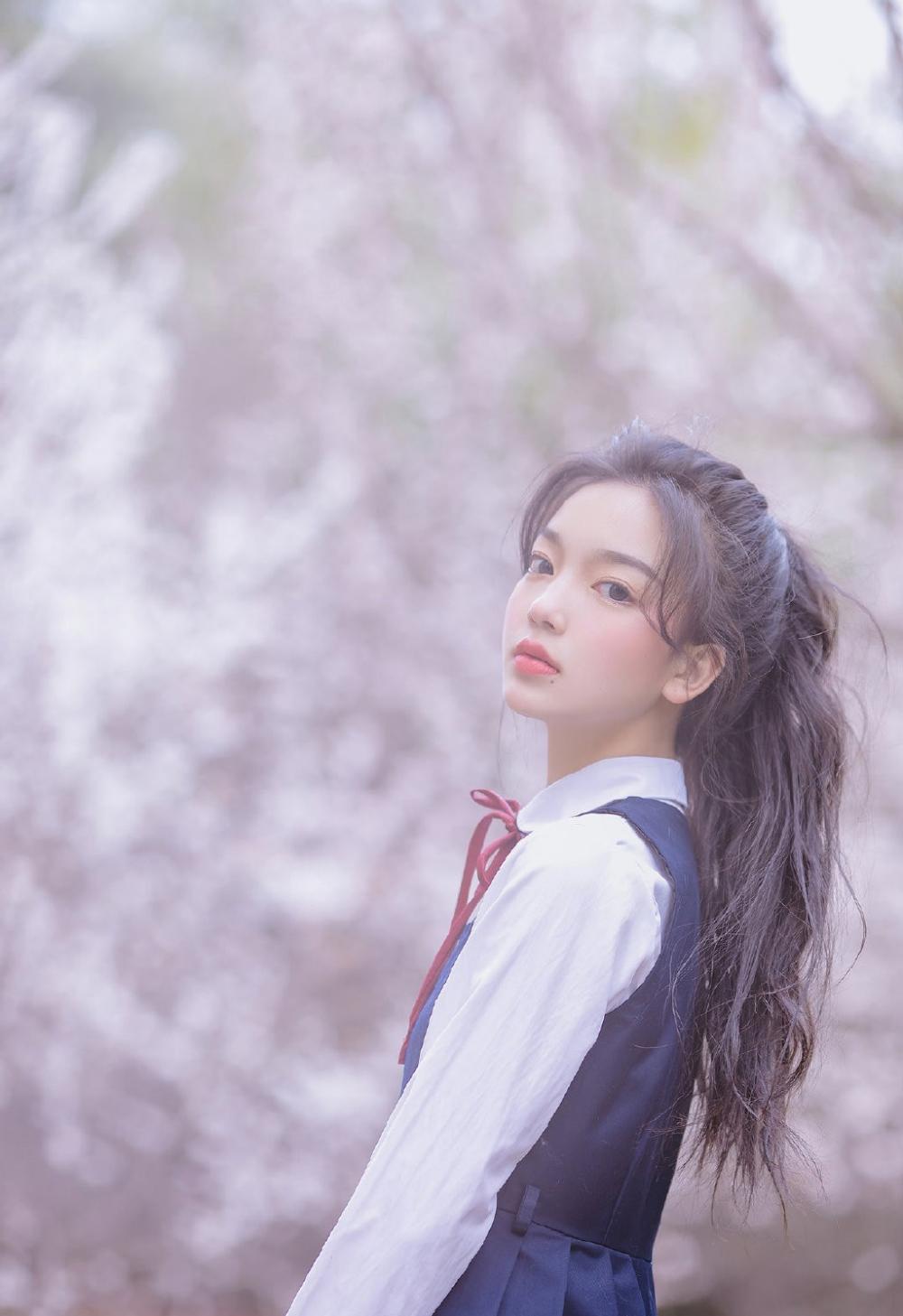 女生暗恋男生的表现 如何测试女生是否喜欢你