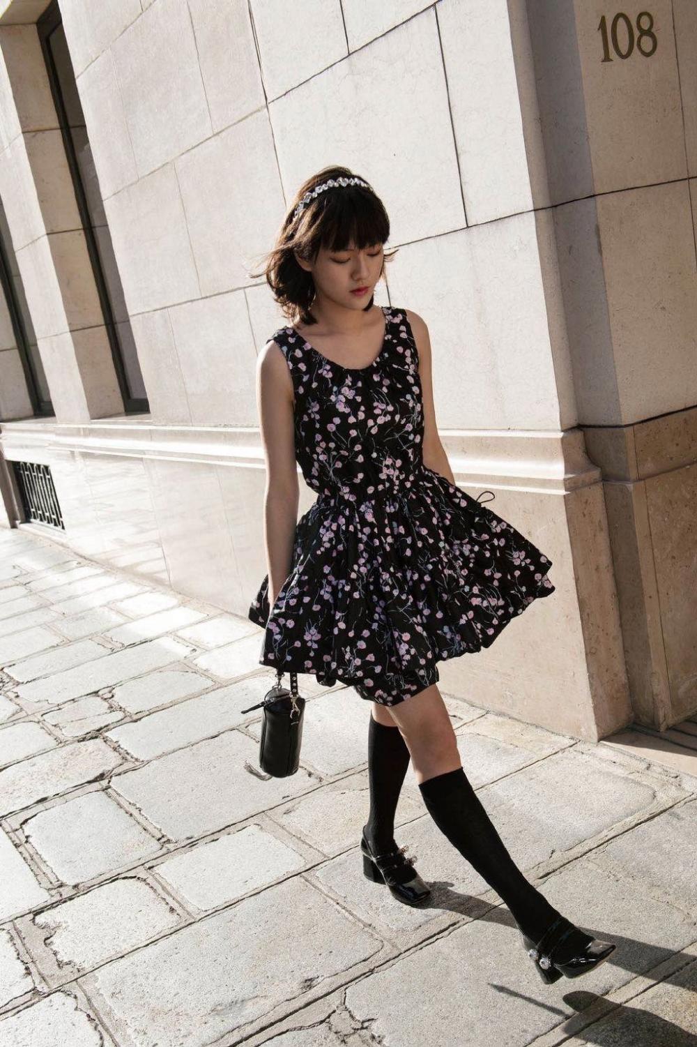 老公跟女同事关系暧昧 我该不该提醒他一下