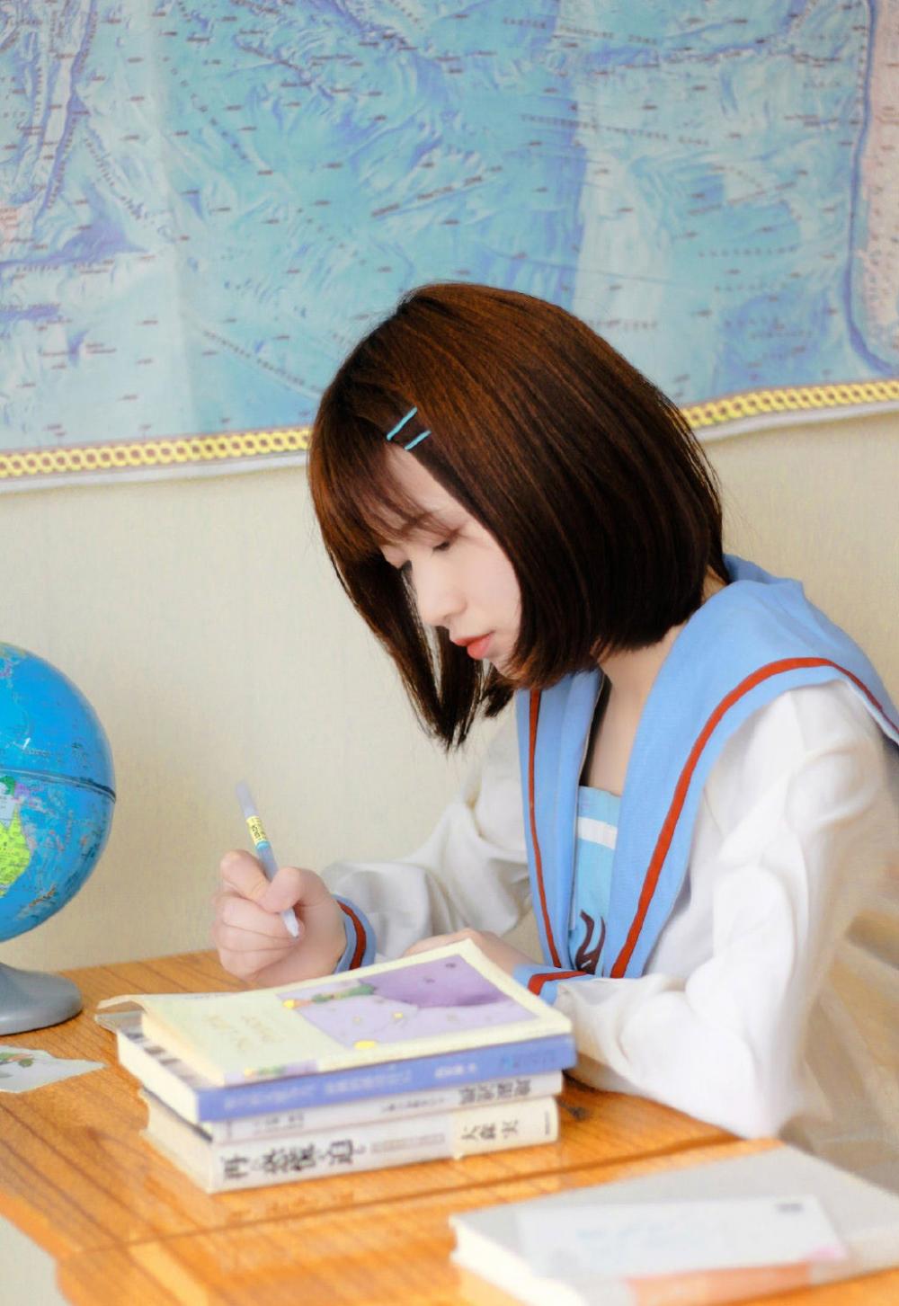 我记忆里受伤的长发女孩