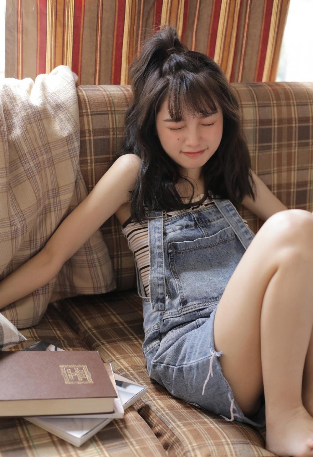 大叔轻一点舔 和隔壁大叔滚床单 大叔我不要了受不了了