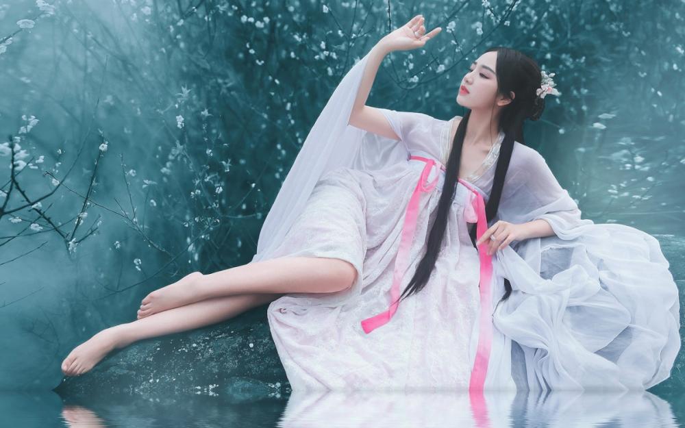 天使的颜色有点浅
