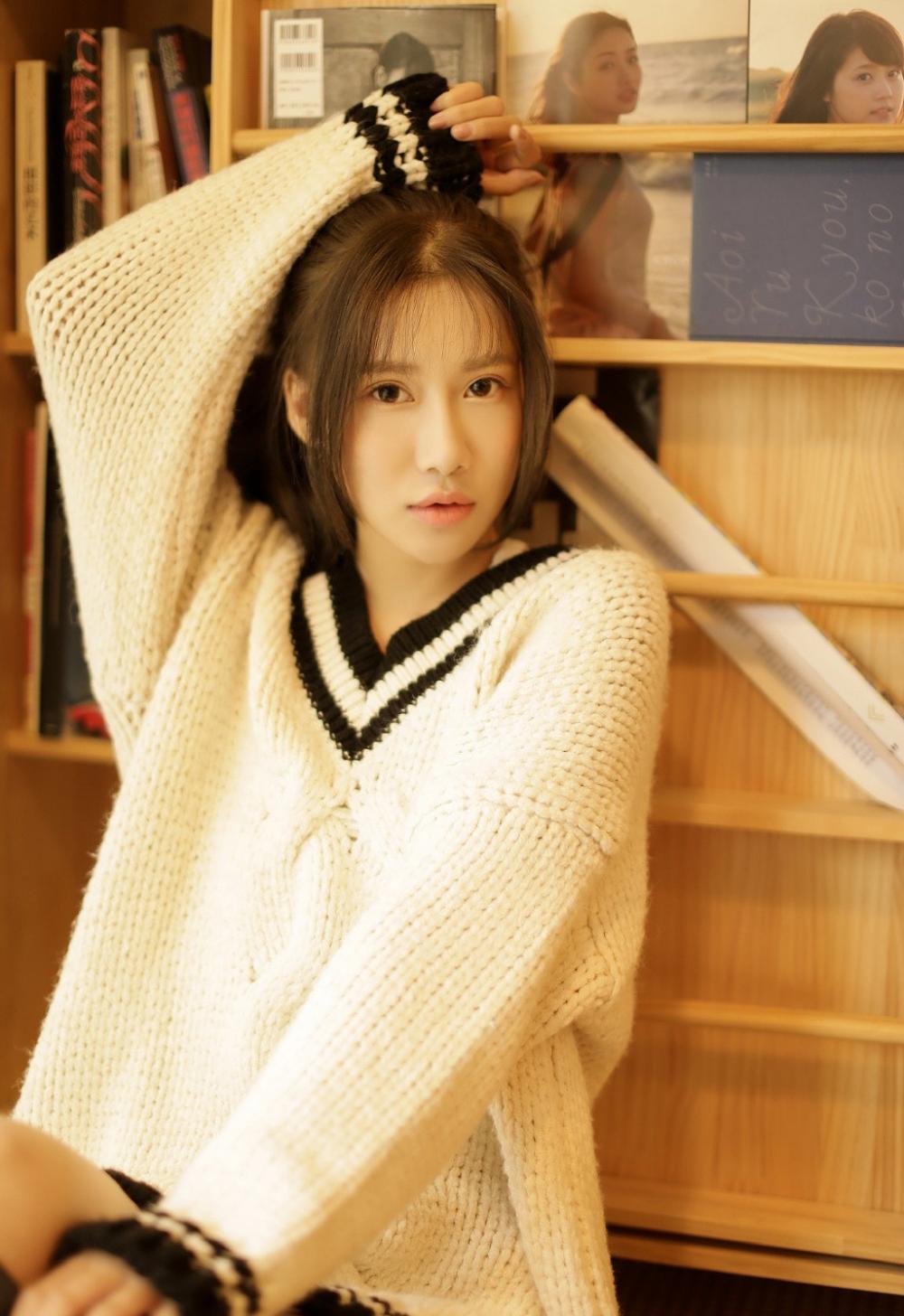 夫妻换交激情 帝王受龙椅含玉势上朝牡丹花开