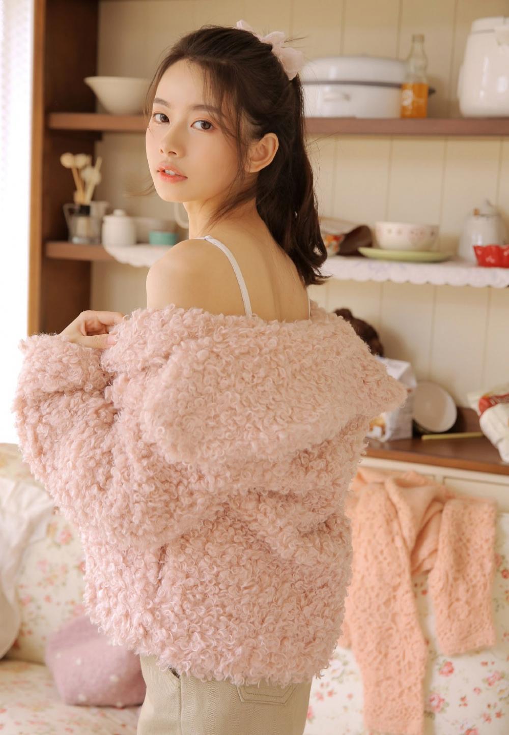 乖把打开让我进去疼你 爹地好棒快一点欧阳凝 能吃到自己的咪咪