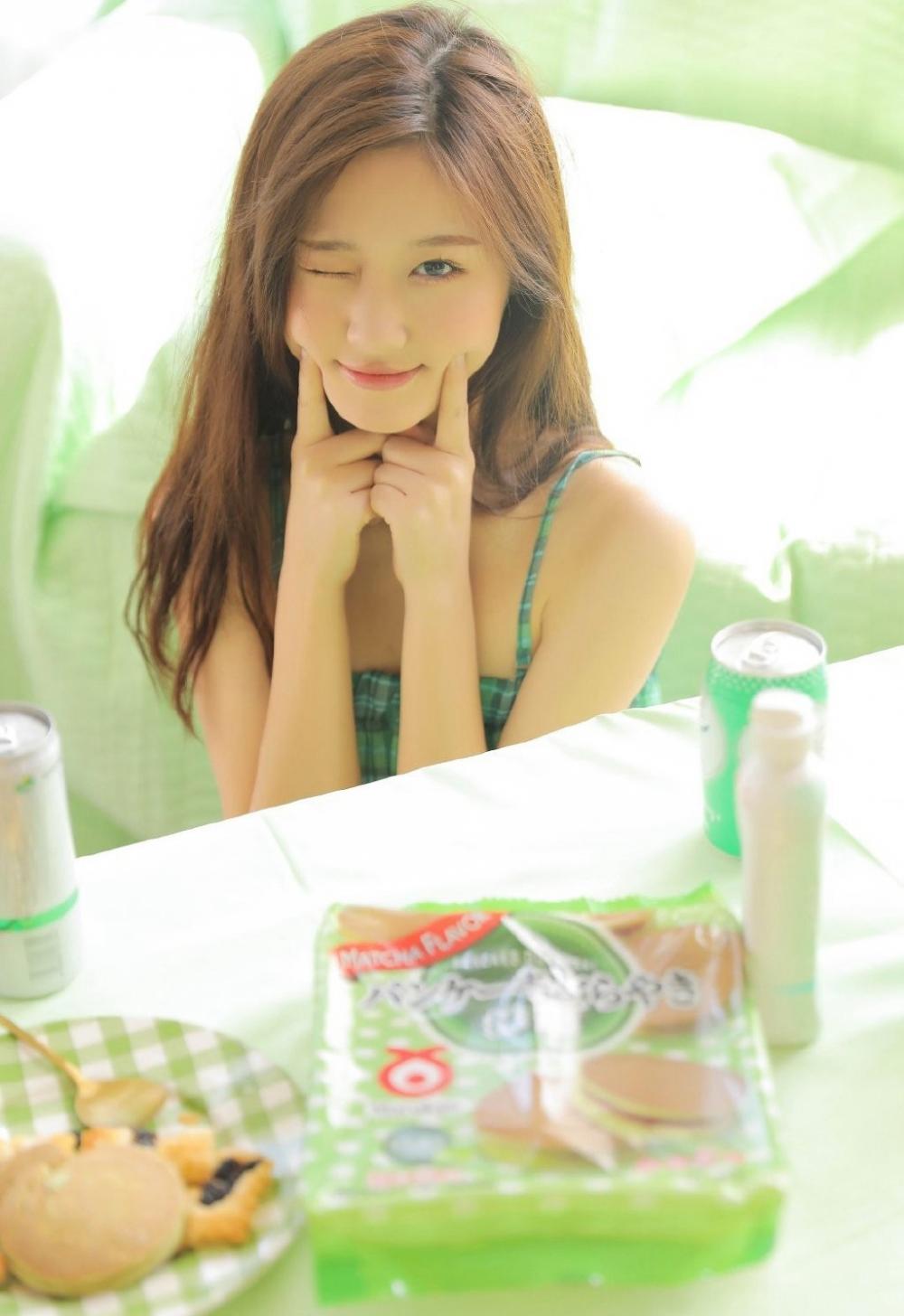 18岁成人礼迎来的 竟是他疯狂撕破我衣服的粗暴