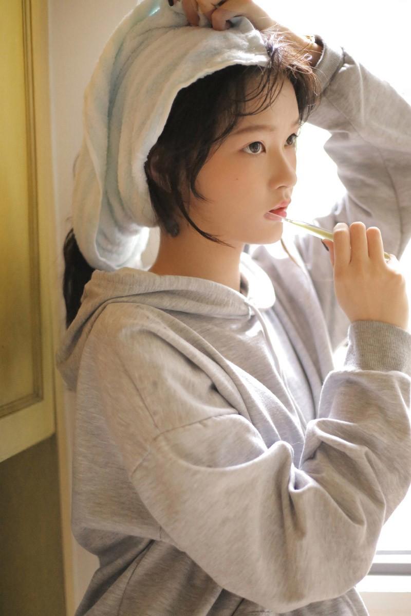 不堪回首:我当应招女郎的双面人生
