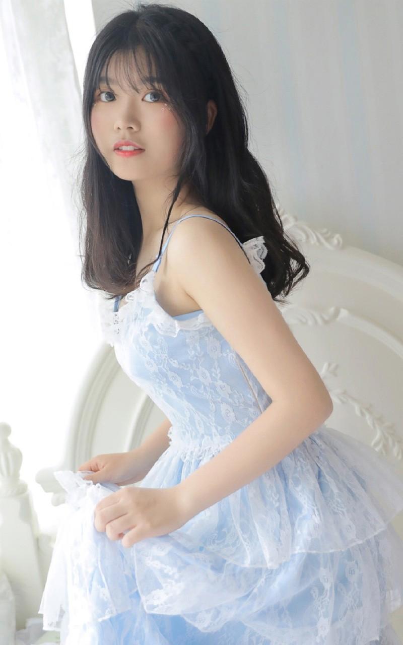 同学聚会再见初恋情人，她被生活碾压成了油腻大婶