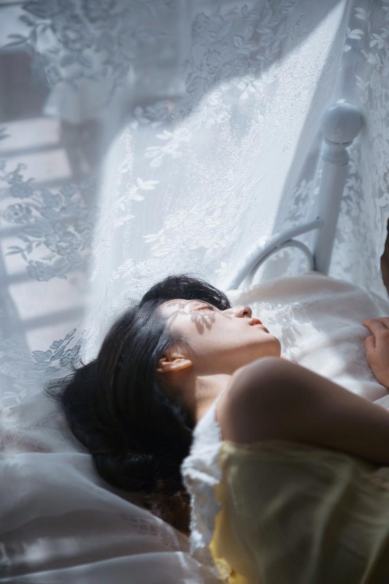 放纵真是解救孤单的唯一办法?