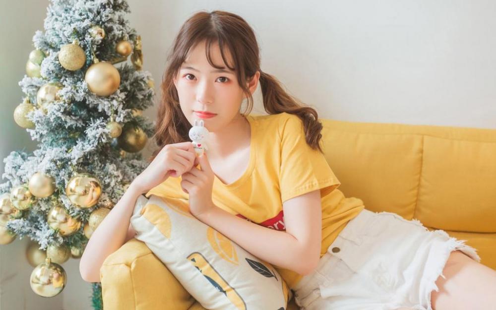 我与美貌贵族女上司的性爱历程