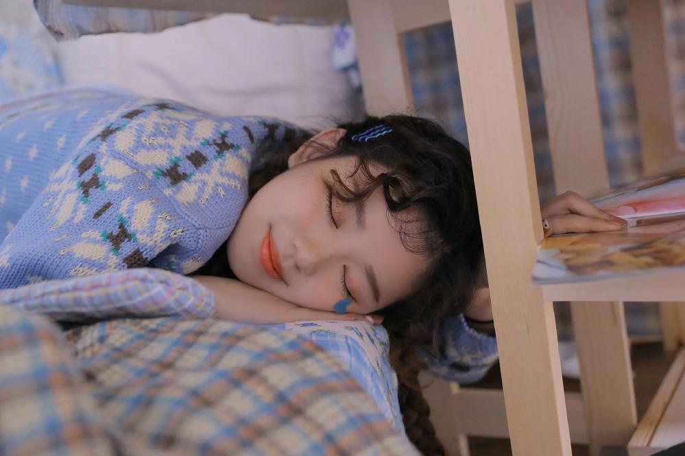 他用观音坐莲 无情刺入将我推到顶峰