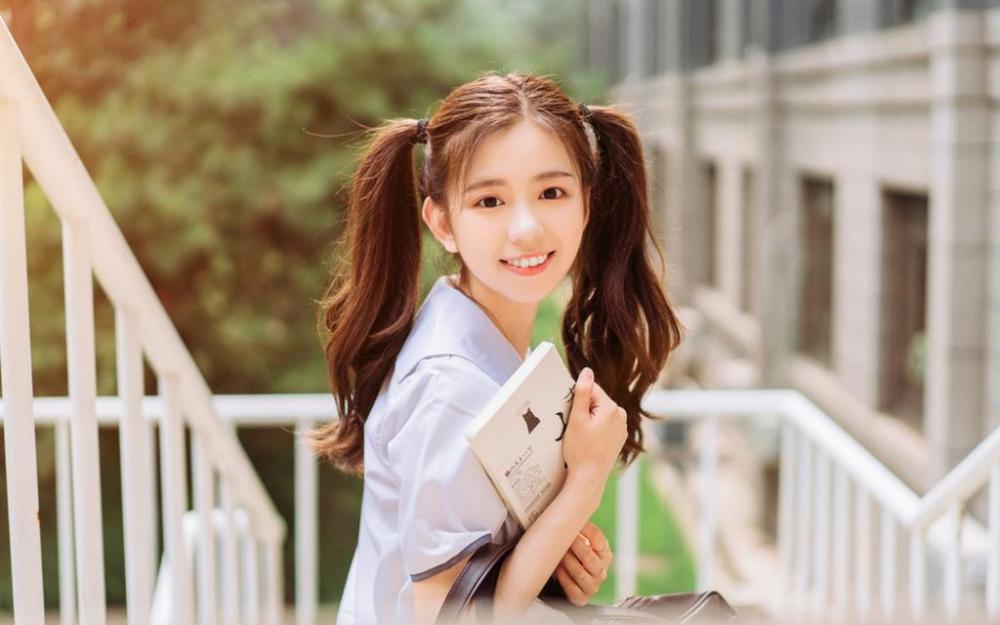 王嫣芸：与“裸模”决裂的苏紫紫 王嫣芸照片无马赛克