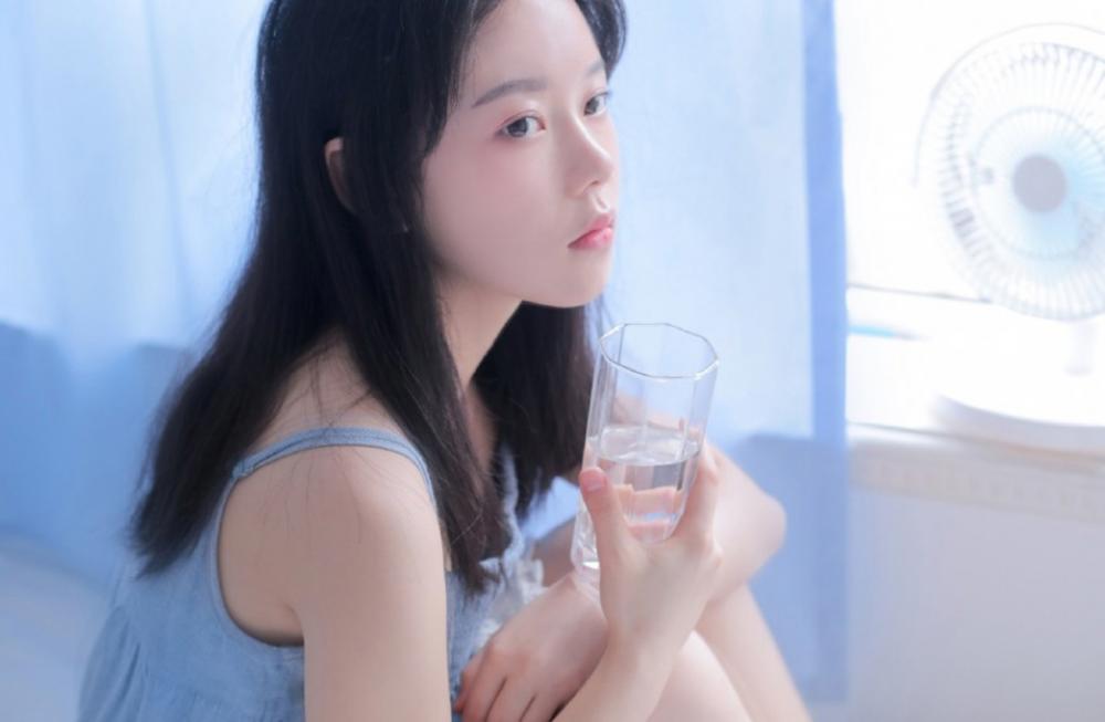 老公出国后 我靠自慰器达到高潮