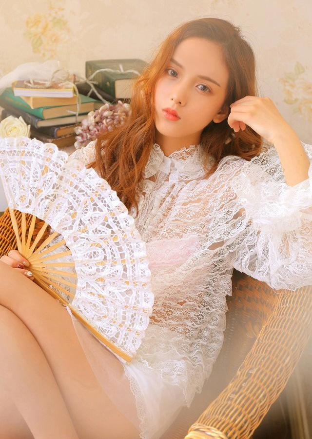 那晚粗暴地将陪酒女压在胯下疯狂输出,她竟然是第一次