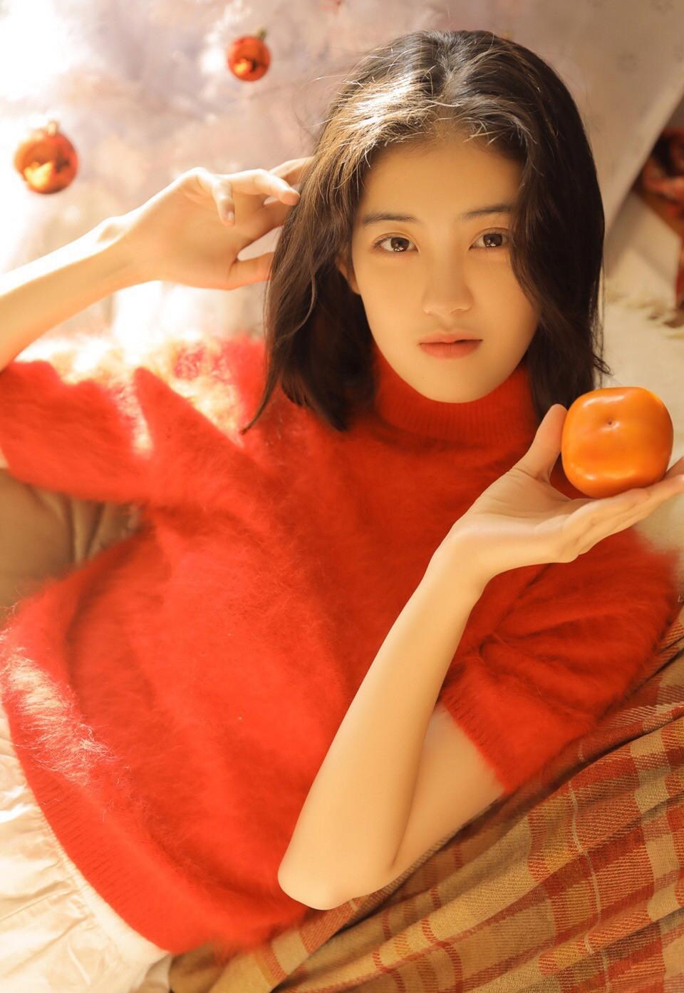 年轻漂亮的老师撩拨我 她竟然和我爸是这种关系