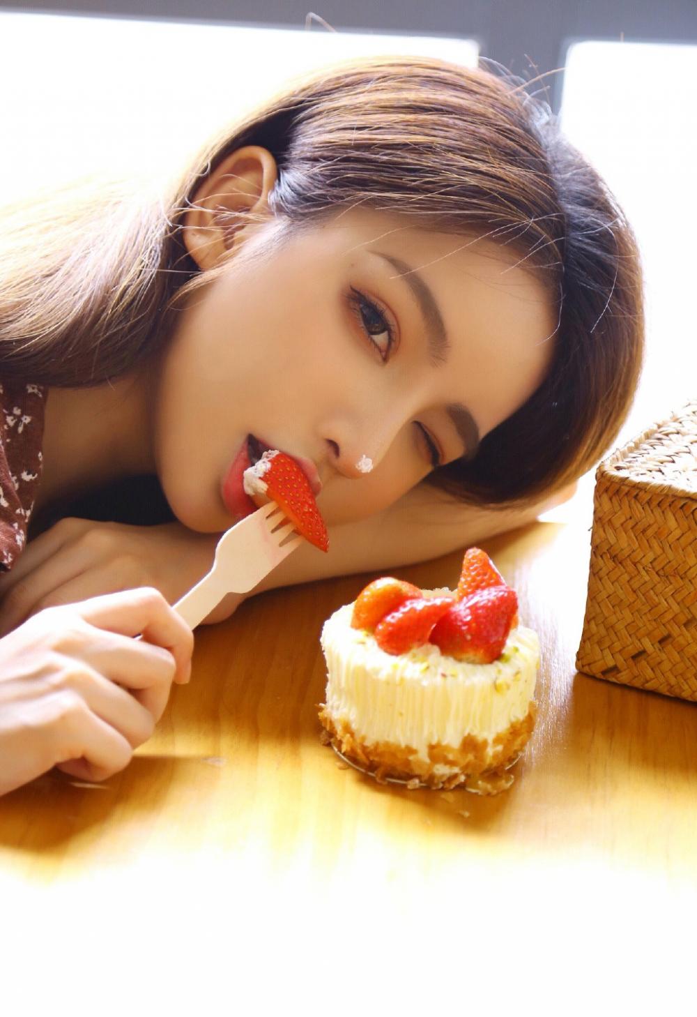 我的上司男友跟前女友订婚了