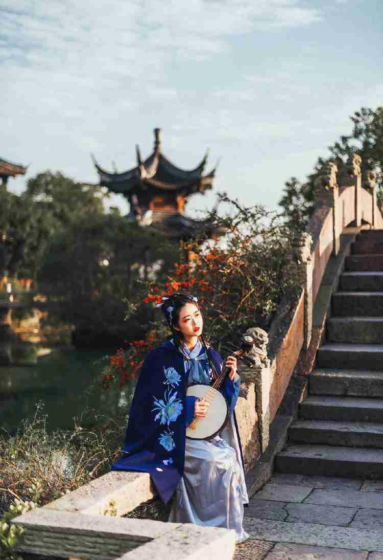 探秘中国单亲妈妈群体 生活困难不堪孤独