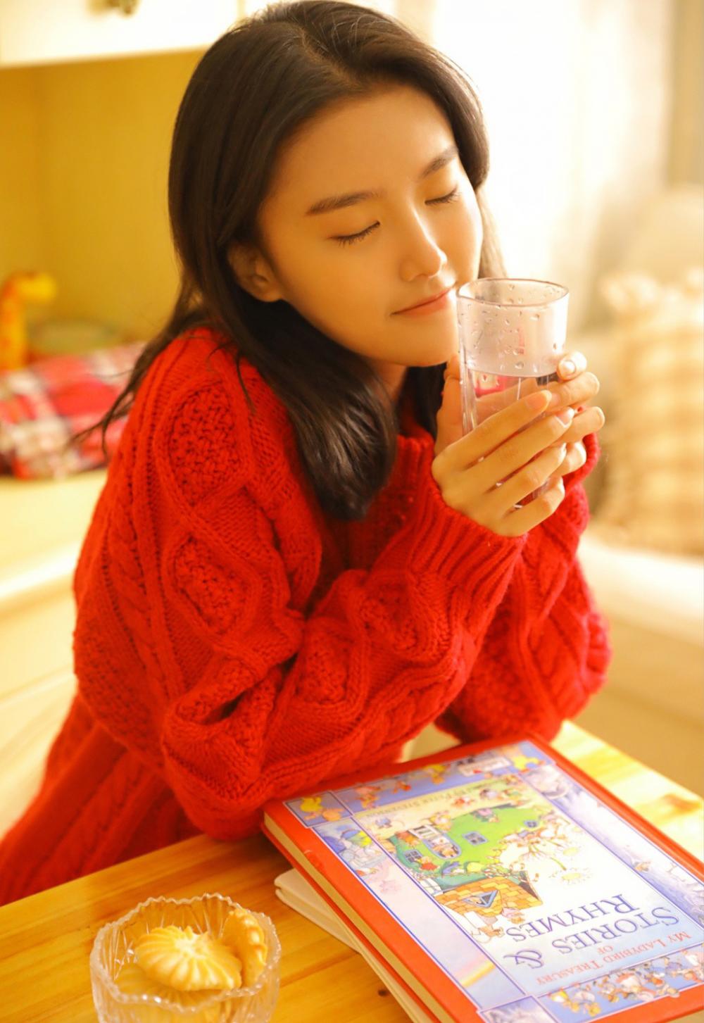 我被女同桌求爱包养，当宝贝疼儿子爱