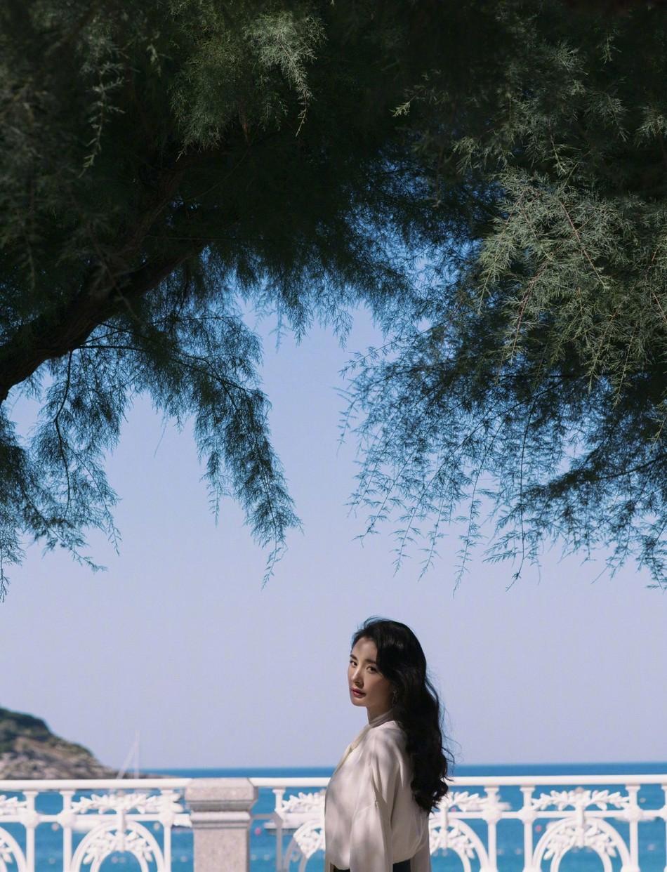 老公和小叔一起搞我了 我和女学生的疯狂一夜 女老师两腿夹住我