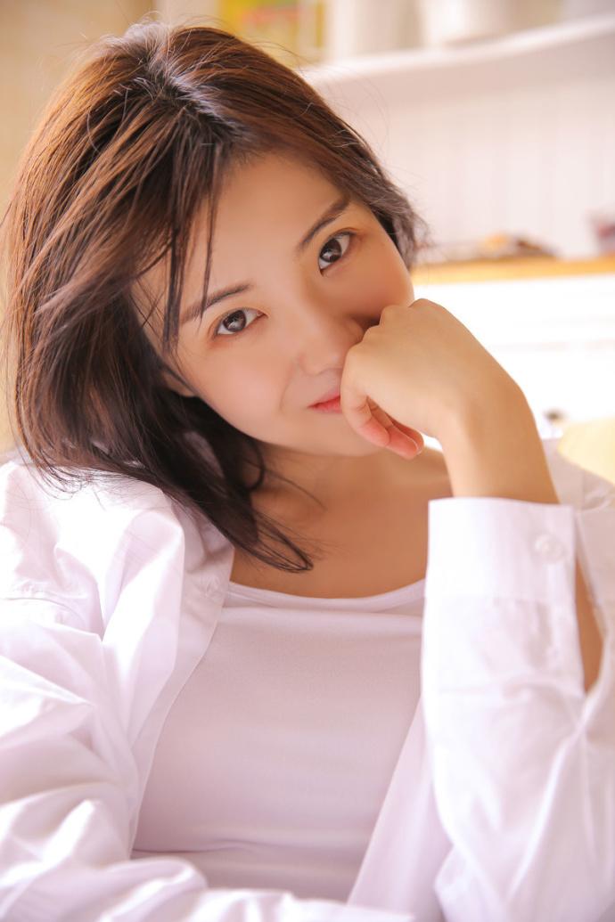他立在她腿之间有力的冲撞 超黄有肉小说