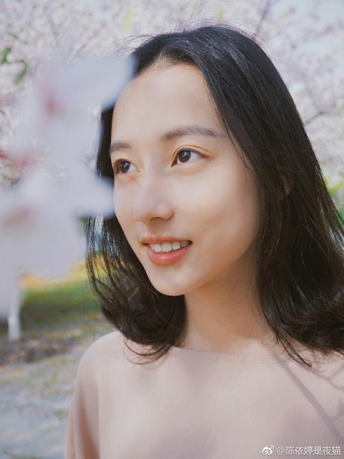 “小燕子”赵薇终于找到真爱 与黄有龙相爱三年
