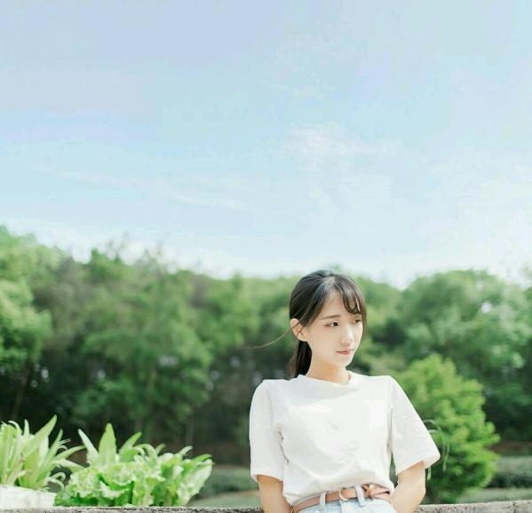 偷完手机小偷提出一夜情 女子巧妙抓贼