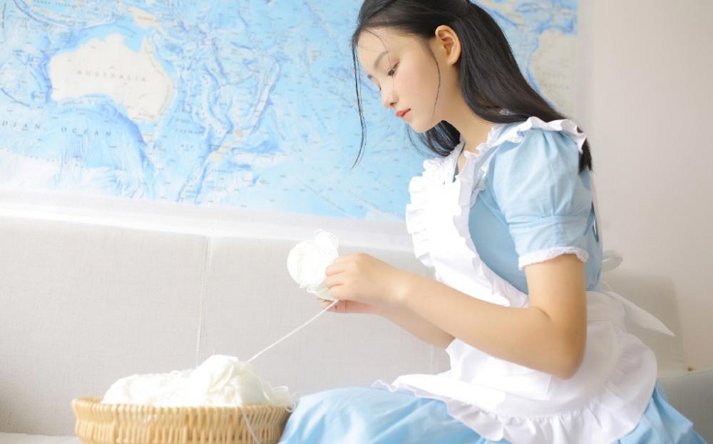 不甘心！我挣钱养活的男友和富婆玩暧昧