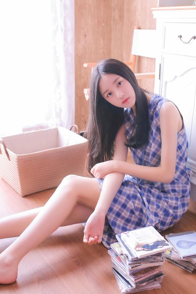 小三用制服诱惑留住我老公的身体