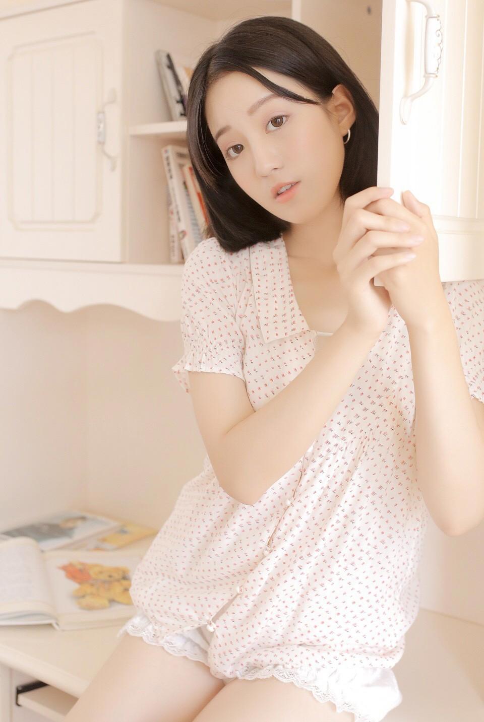 财迷老公逼我做代孕被SM男强暴