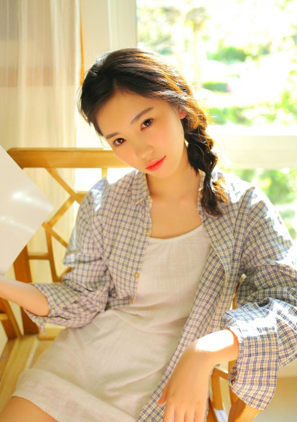 大三女生:我做内衣模特走红之后