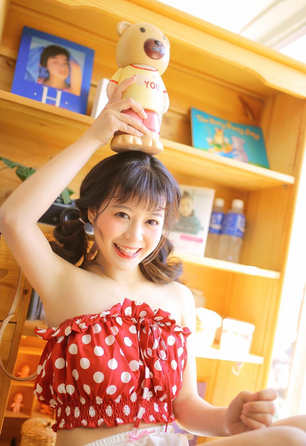 乱伦故事:漂亮性感的妈妈勾引儿子进入自己身体