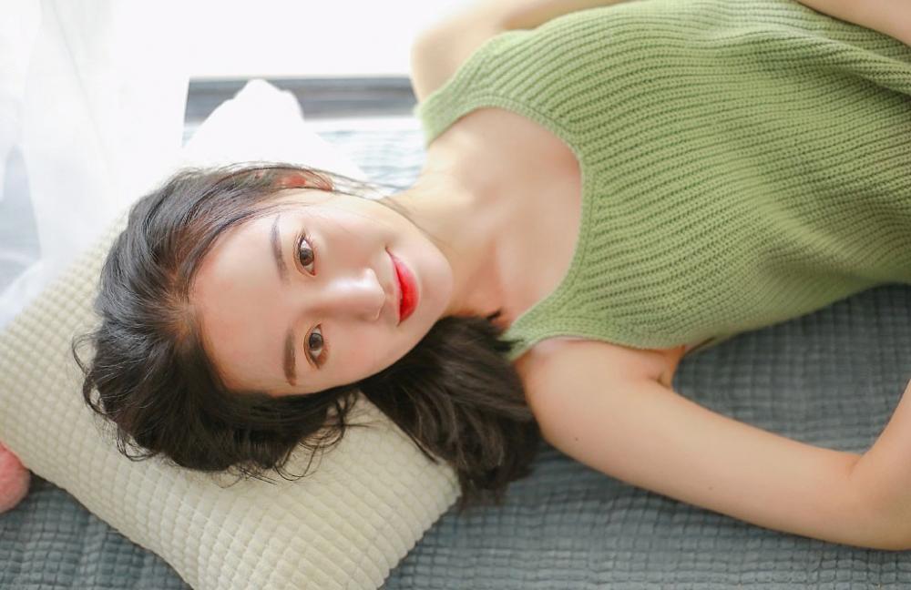 男子与女友闺蜜视频 骑女友闺蜜 老公太小不如前男友