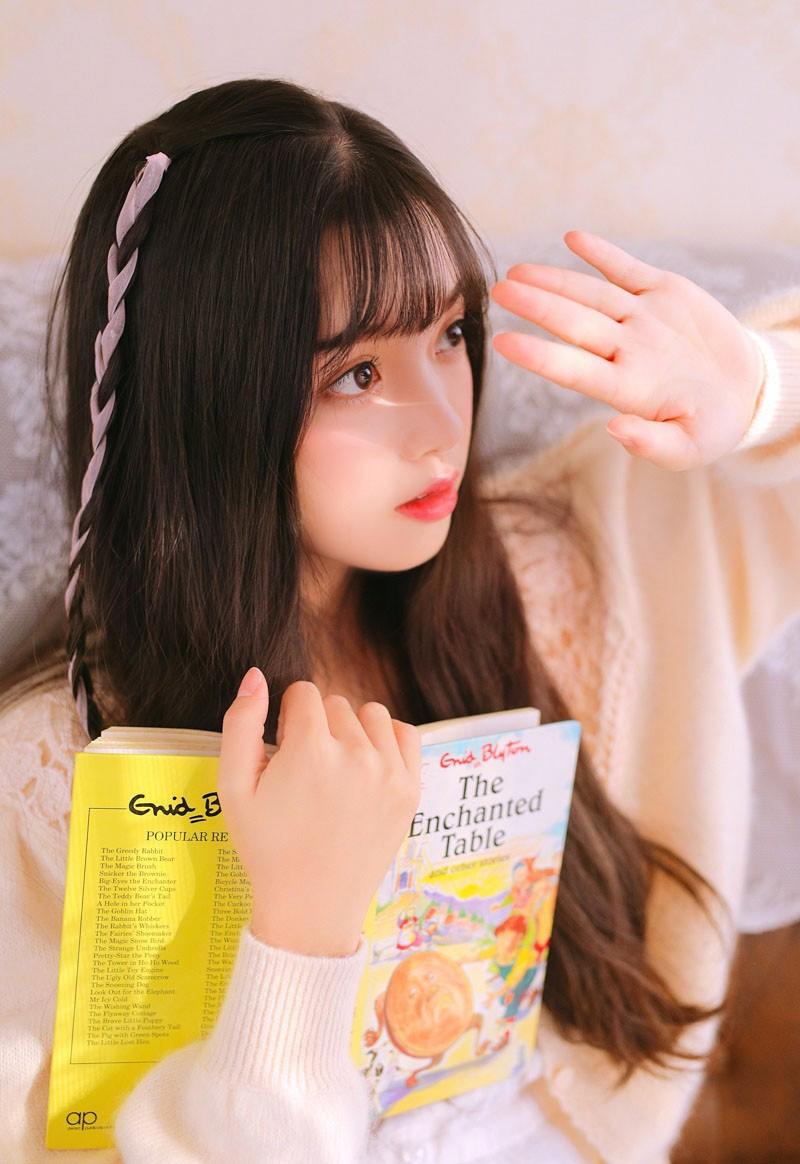 我女朋友的姐姐 用灵活的娇嫩小嘴将我忘情吞没