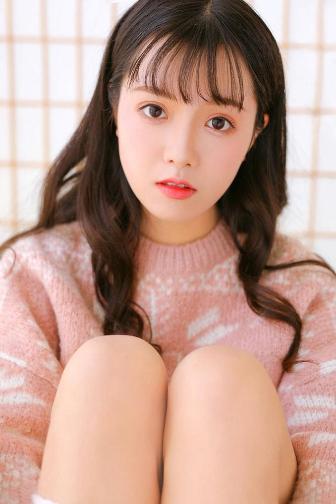 我与性感女邻居从网聊到疯狂偷欢