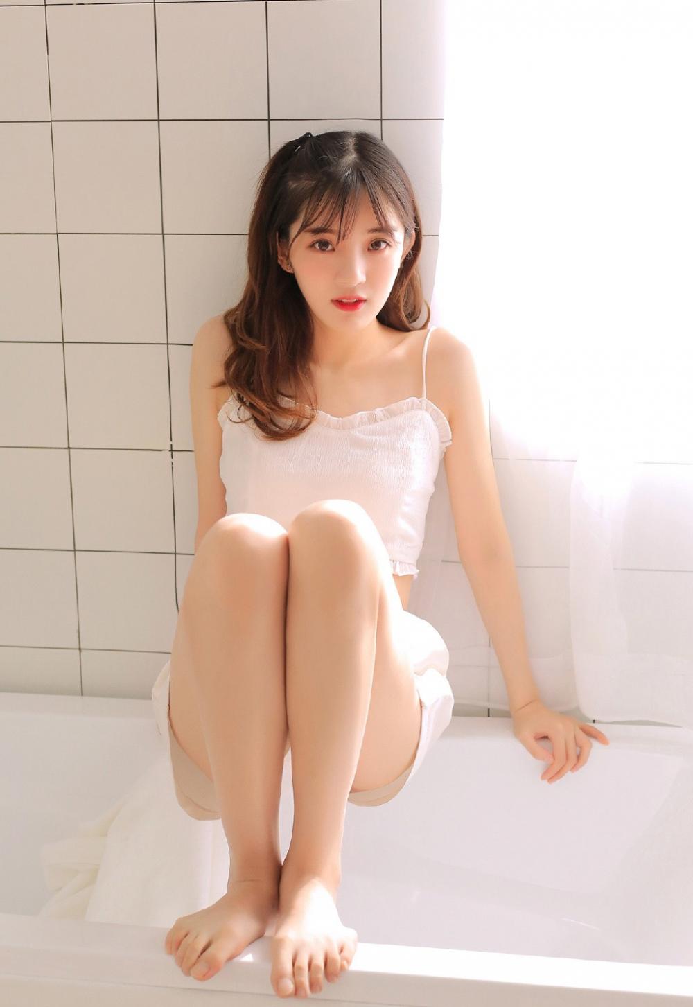 啊!好爽!慢一点! 我同学的可爱女友小诗 侠女春情许佳容 朋友妻别