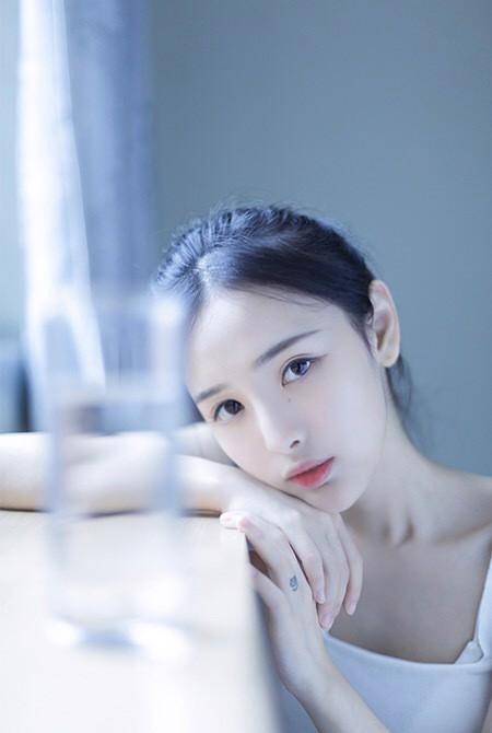 我的寡妇房东，我把寡妇女友日出水好爽