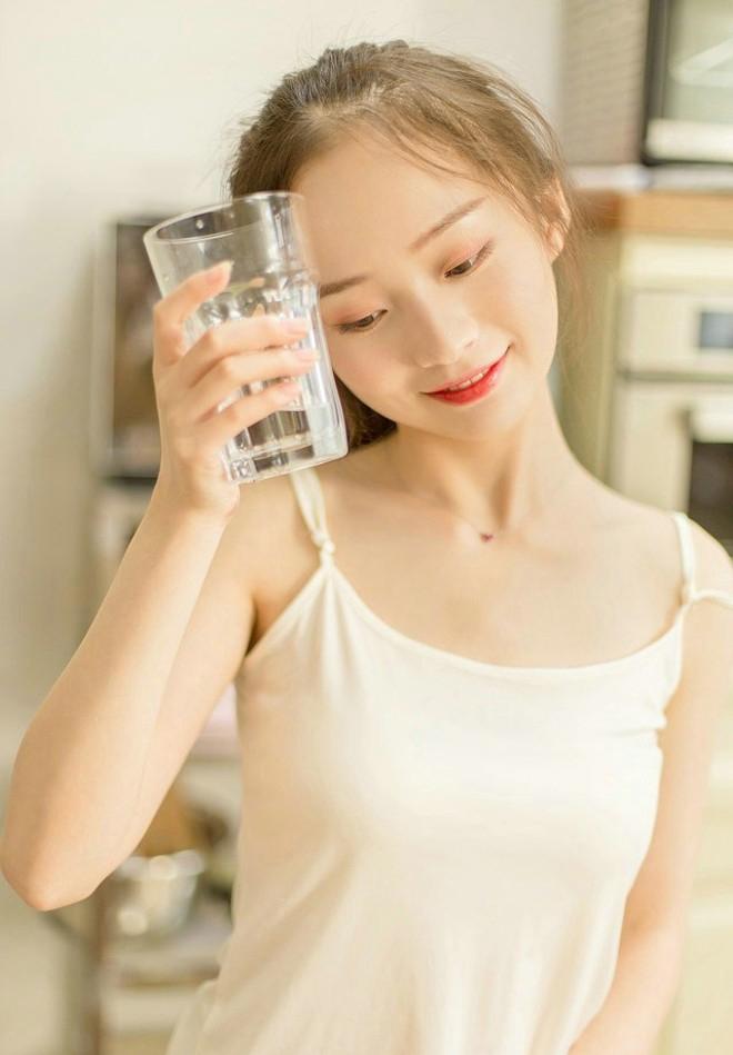 与老公师妹成密友方不知原来是情敌