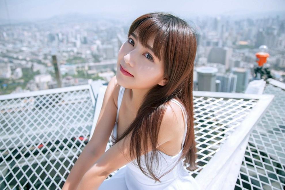 女子献身入室小偷 午夜我竟与入室小偷发生了性关系