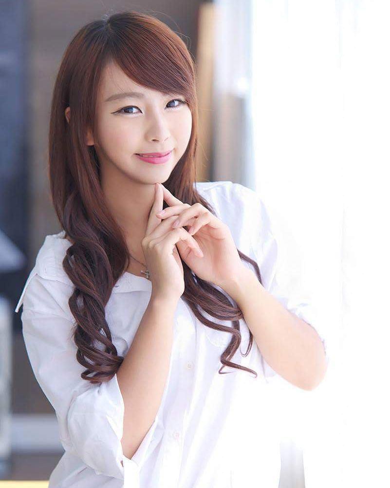 男友忘不了初恋女友叫我再等2年