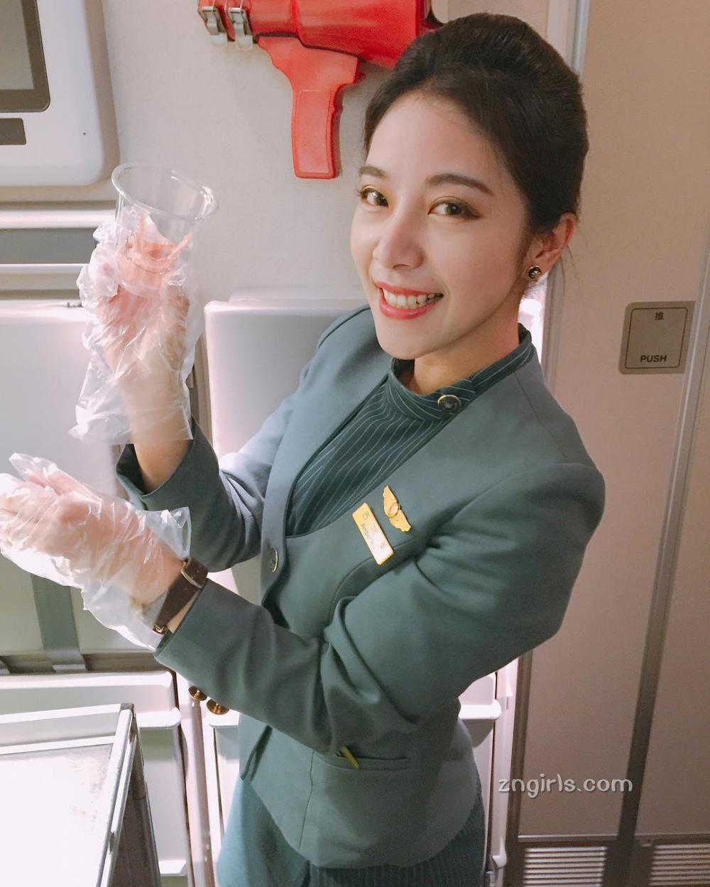 深夜唱戏的人_灵异故事