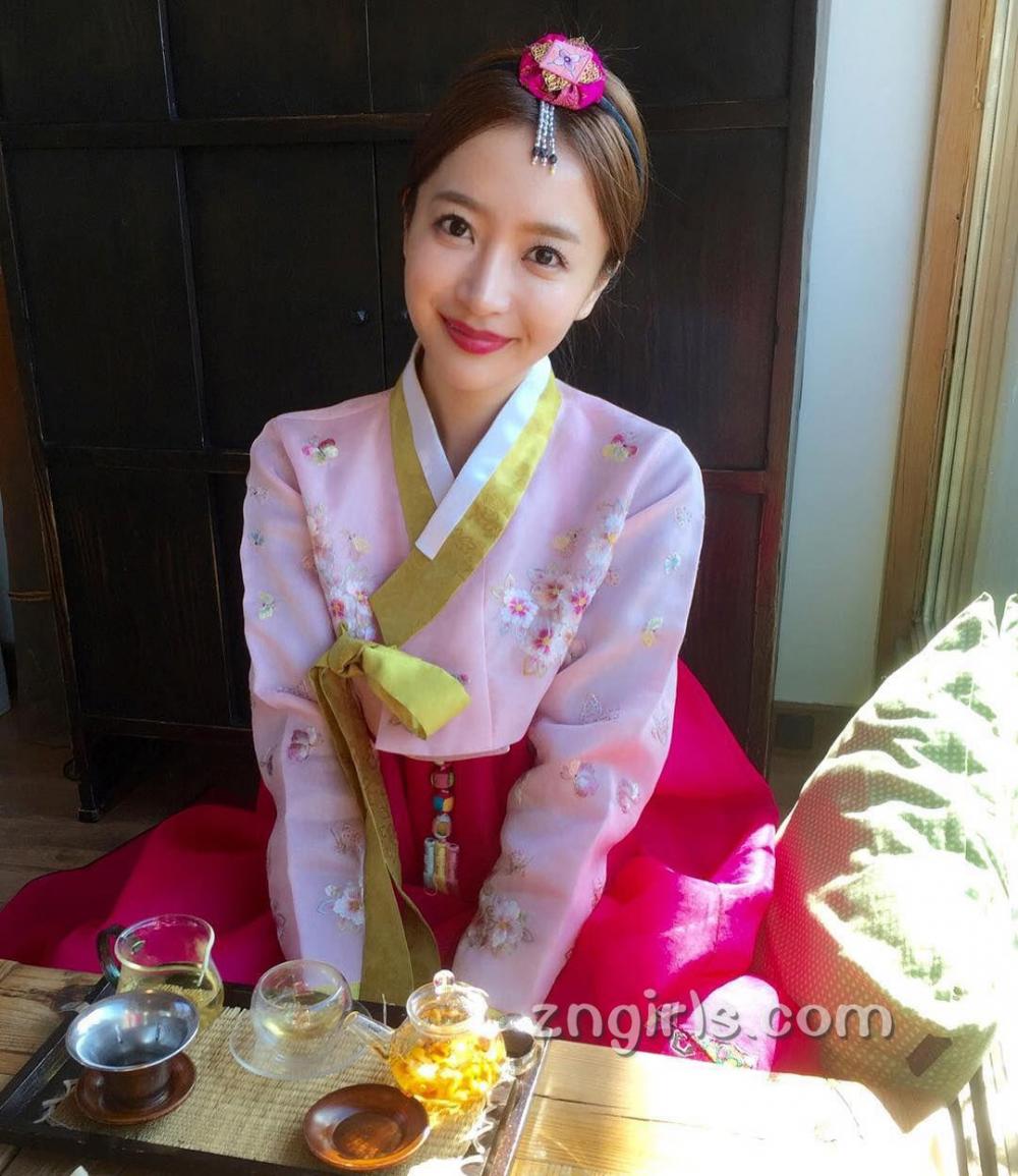 老公和小三大街上秀恩爱被我撞破