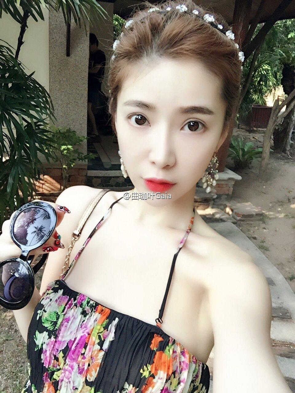跟哥哥啪啪 灿烈嗯嗯不要 他的坚硬抵着她的花