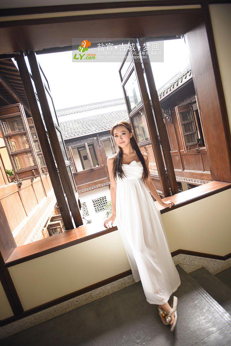 风骚老板娘美穴地好饥渴 说要品尝我小兄弟牛奶的味道