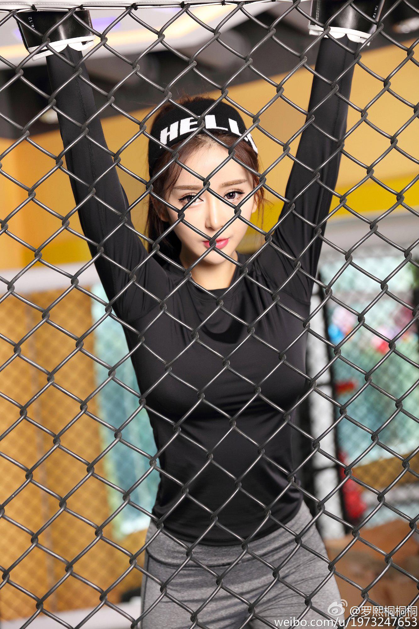 口述：男友背着我和前任联系要分手吗