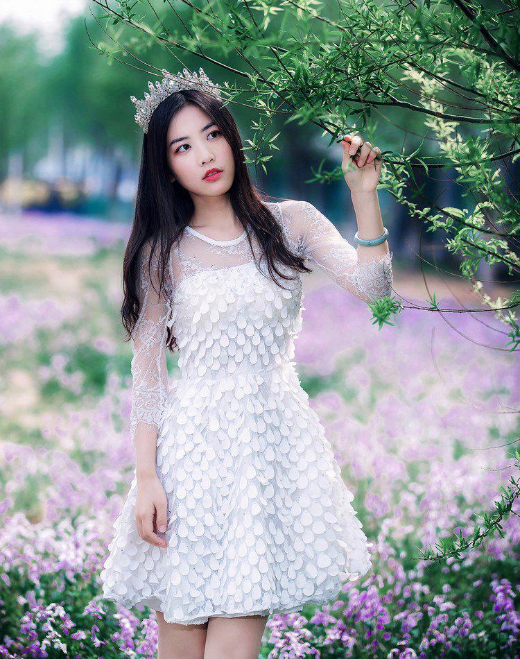 深夜无人书店内 他射入了她的身体