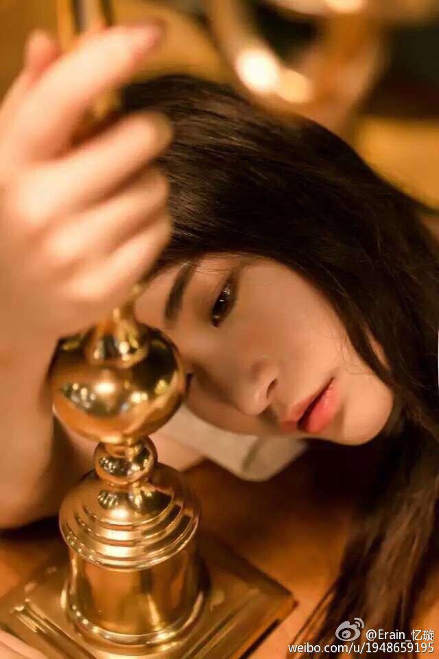 哭泣也不放你走