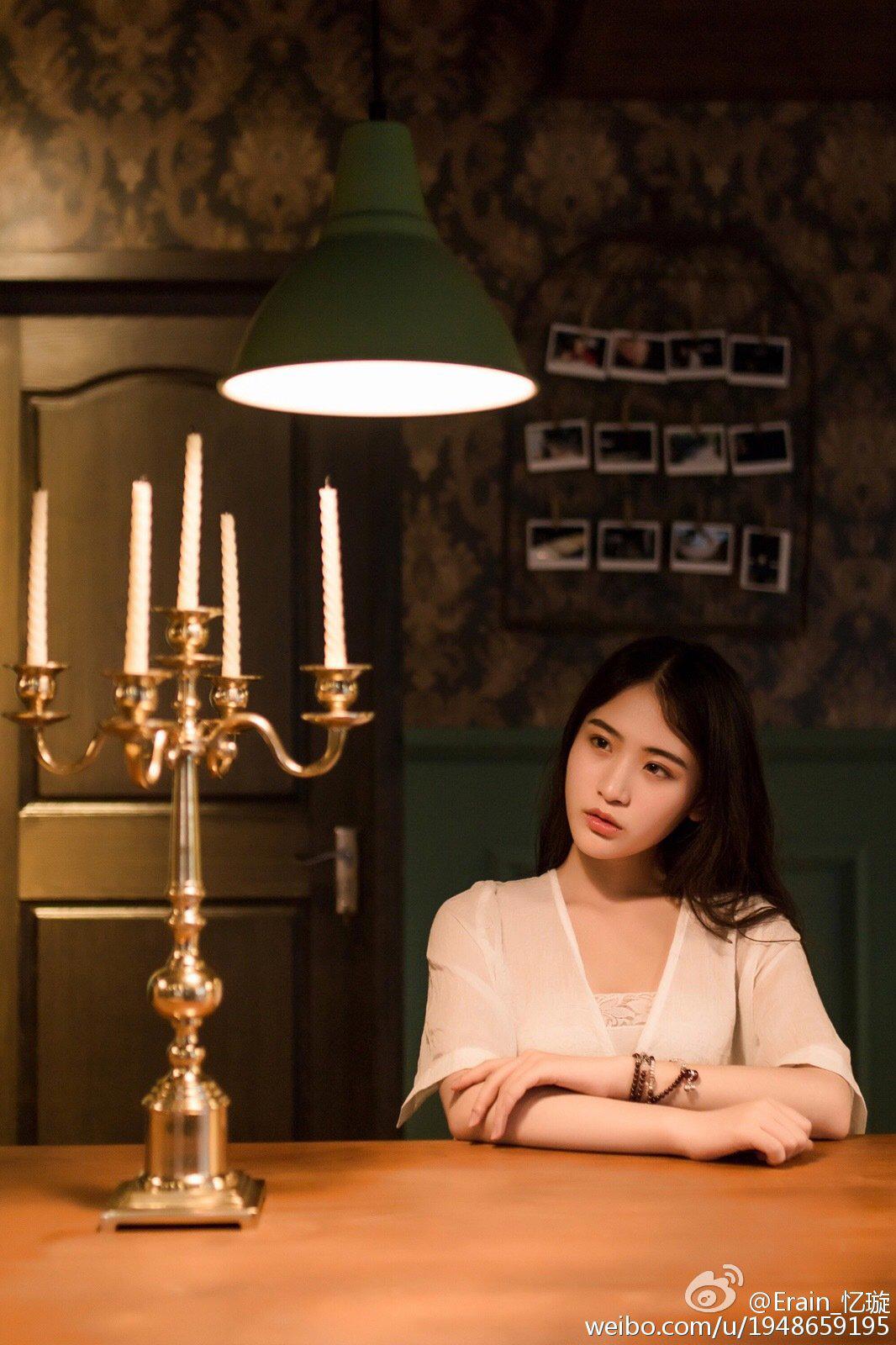 帮悍马美女搬家，在她家洗澡，结果意想不到的好事即将发生