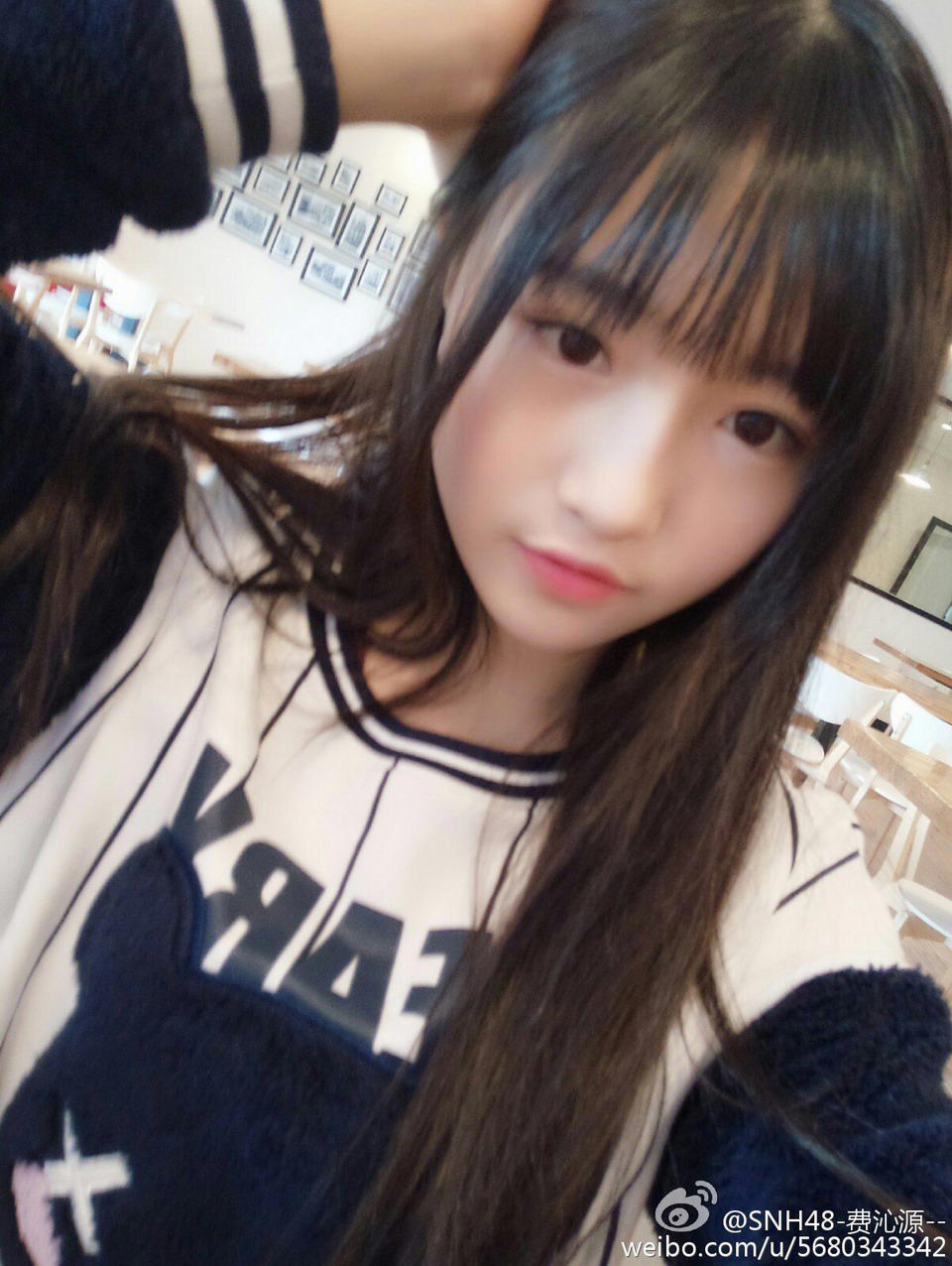 我邪恶的把那个笨女孩骗上了床