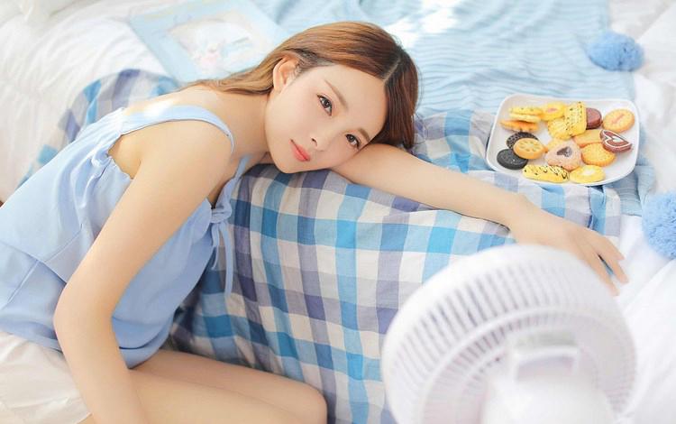 看到她那样,我没压制住躁动的心