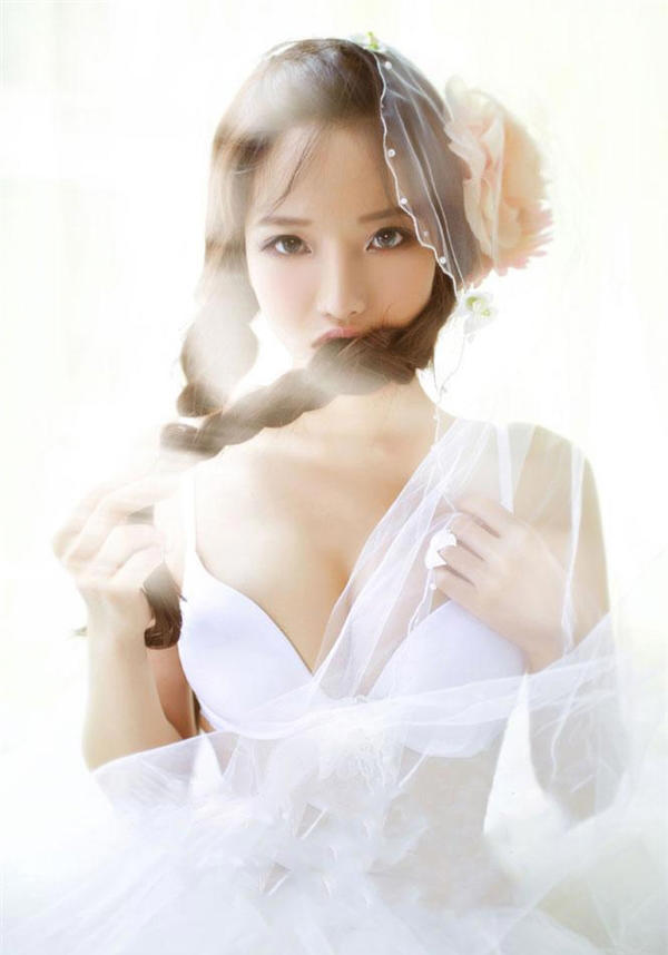 面对妻子的埋怨 我爱上了夸赞我的女网友