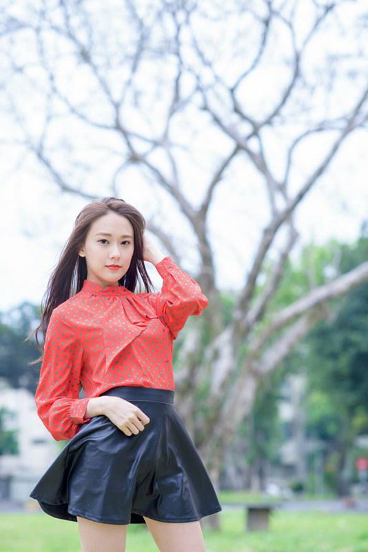 前夫的无限诱惑 老婆每晚赤裸全身和前夫视频聊天